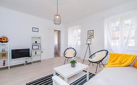 Capo Franko Apartment